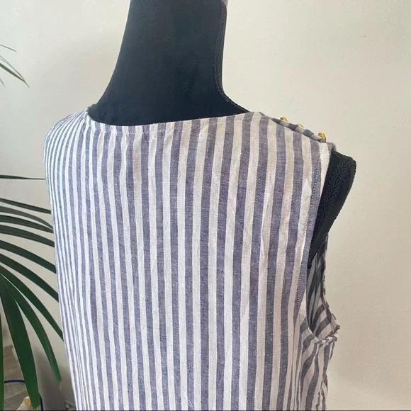 ELLEN TRACY Striped Linen Relaxed Blouse White Blue with Gold Shoulder Detail L - Picture 7 of 13